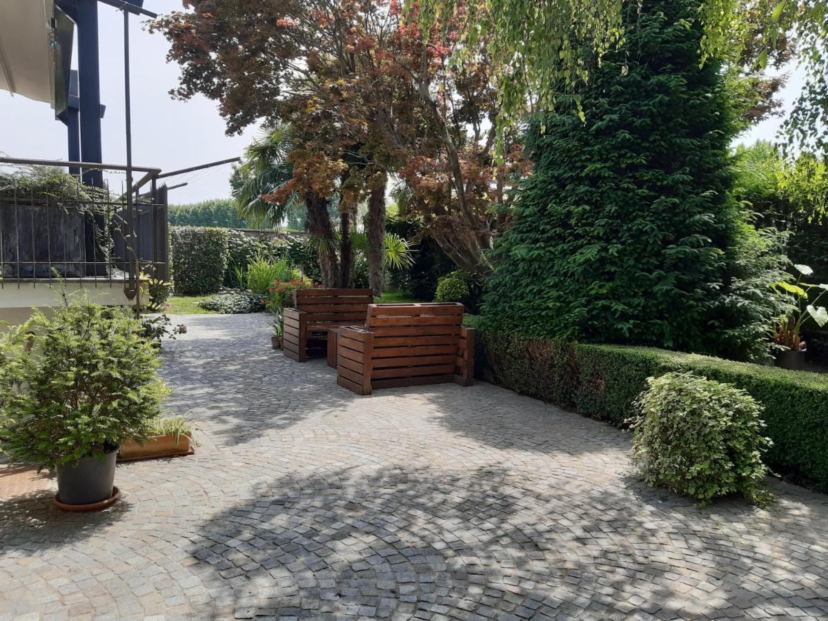 D'Or Duble' Bed And Breakfast Carignano  外观 照片